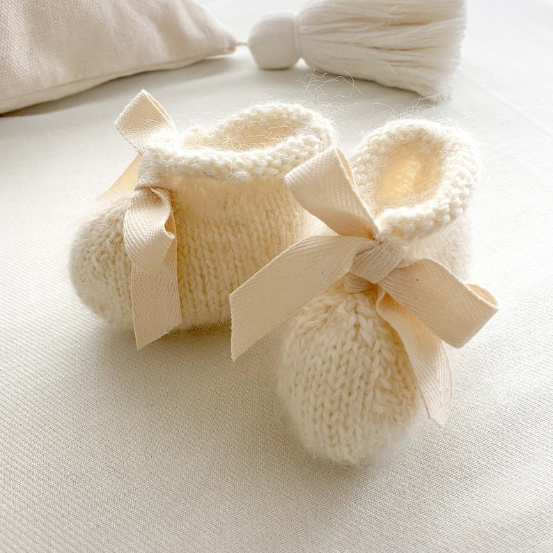 Baby Booties Knitting Pattern