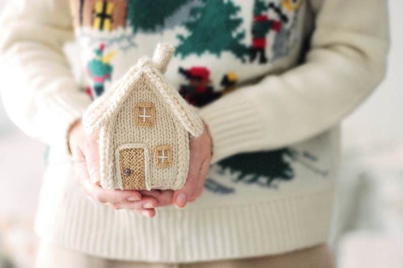 Winter House KNITTING PATTERN.