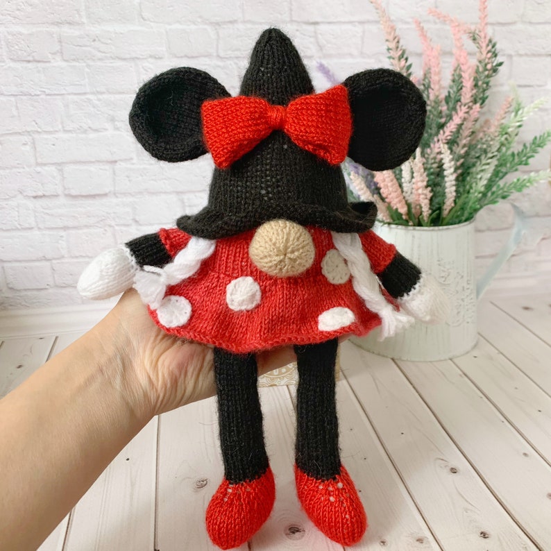 Mickey and Minnie Mouse Gnome’s Knitting Pattern